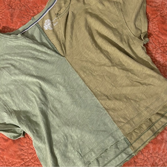 Anthropologie Pilcro Gianna Contrast Two Tone Green Top - Picture 5 of 5